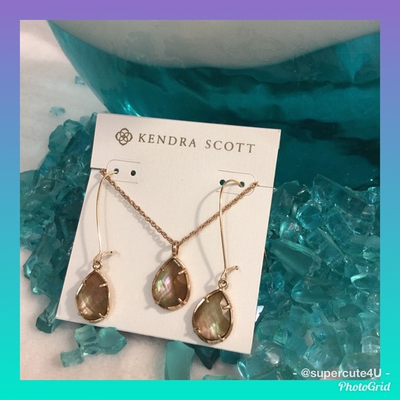Kendra Scott Jewelry - Kendra Scott Necklace & Earring Set!